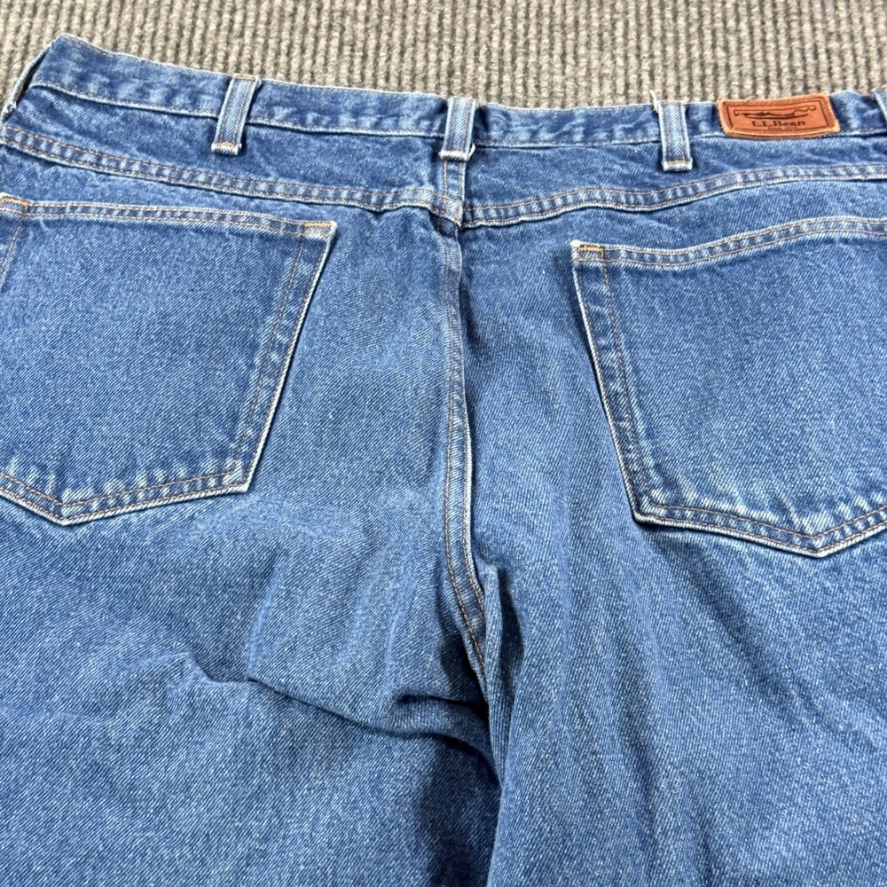 LL Bean Classic Fit Blue Jeans Mens 40x30 Medium Wash Denim Straight Leg 220626 - Picture 8 of 13
